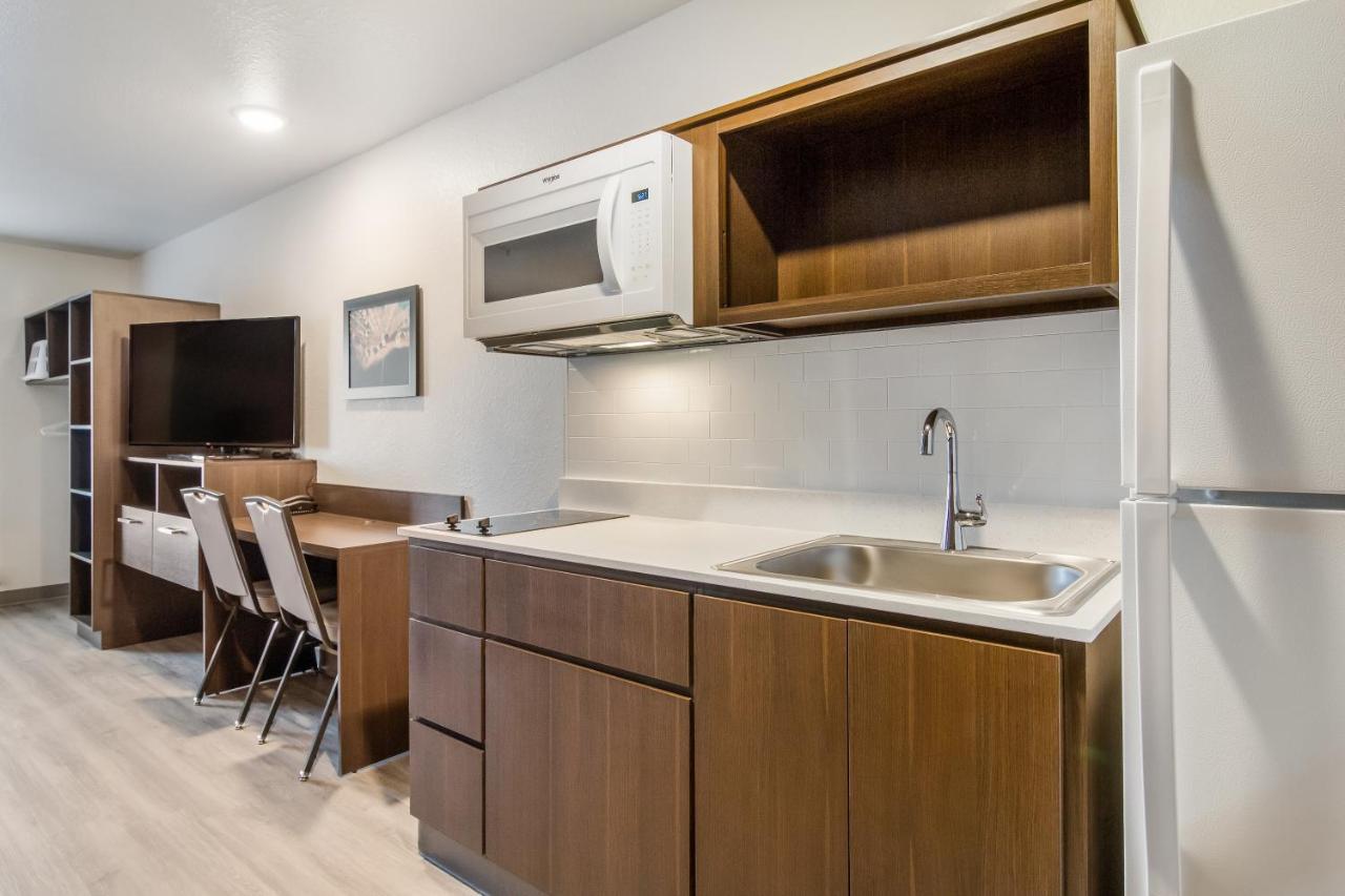Woodspring Suites East Lansing - University Area Exteriér fotografie